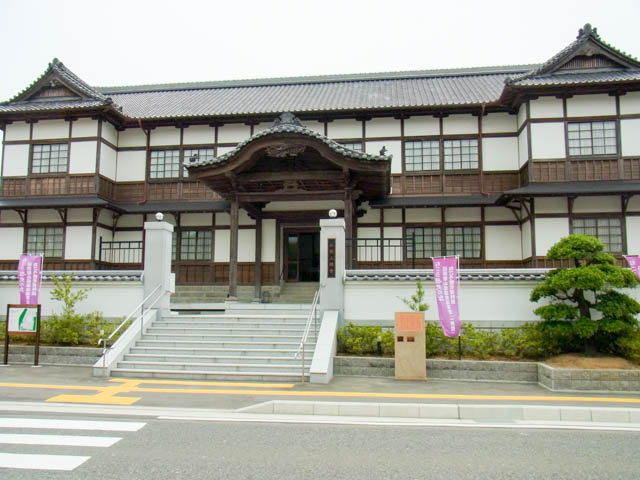旧和歌山県議会議事堂